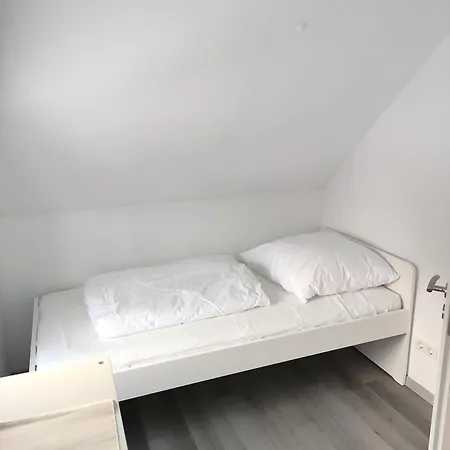 Sophia 70qm Bis 5 Gaeste Mit Fass-sauna, Whirlpool April Bis Oktober, 75qm Terrasse Und Eingezaeunten Garten Holiday home