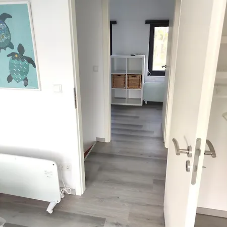 Feriehus Sophia 70qm Bis 5 Gaeste Mit Fass-sauna, Whirlpool April Bis Oktober, 75qm Terrasse Und Eingezaeunten Garten Sieroslaw (Kamien)