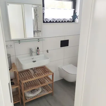 Sophia 70qm Bis 5 Gaeste Mit Fass-sauna, Whirlpool April Bis Oktober, 75qm Terrasse Und Eingezaeunten Garten Feriehus *