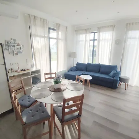 Sophia 70qm Bis 5 Gaeste Mit Fass-sauna, Whirlpool April Bis Oktober, 75qm Terrasse Und Eingezaeunten Garten Feriehus Sieroslaw (Kamien)