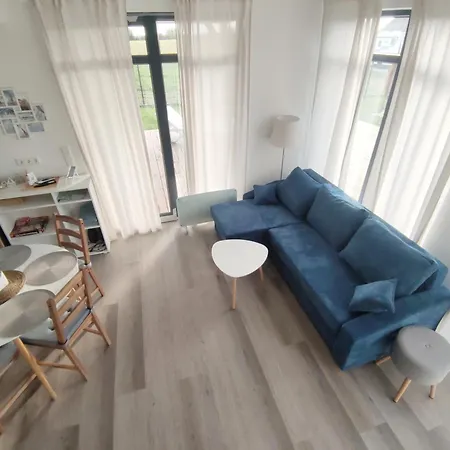 Sophia 70qm Bis 5 Gaeste Mit Fass-sauna, Whirlpool April Bis Oktober, 75qm Terrasse Und Eingezaeunten Garten Feriehus
