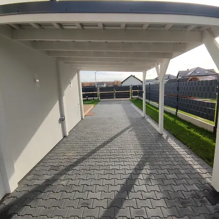 Prázdninový dům Sophia 70qm Bis 5 Gaeste Mit Fass-sauna, Whirlpool April Bis Oktober, 75qm Terrasse Und Eingezaeunten Garten *